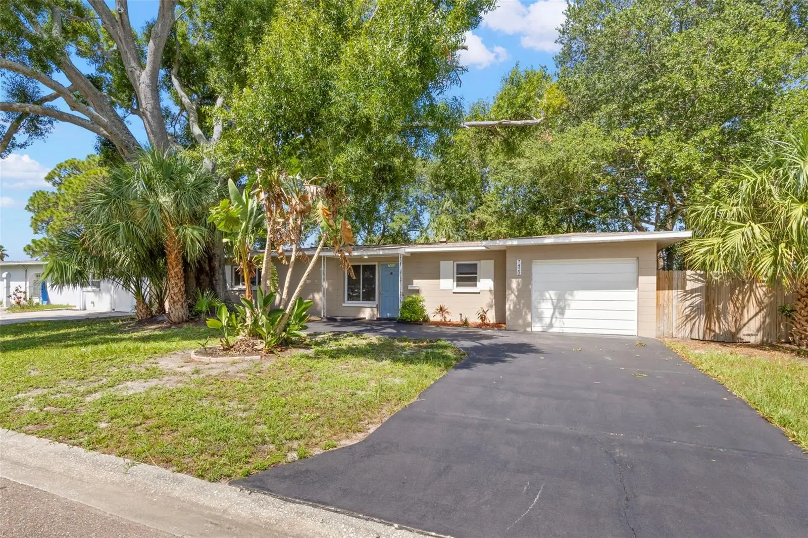 7420 Dr Martin Luther King Jr Street, FL