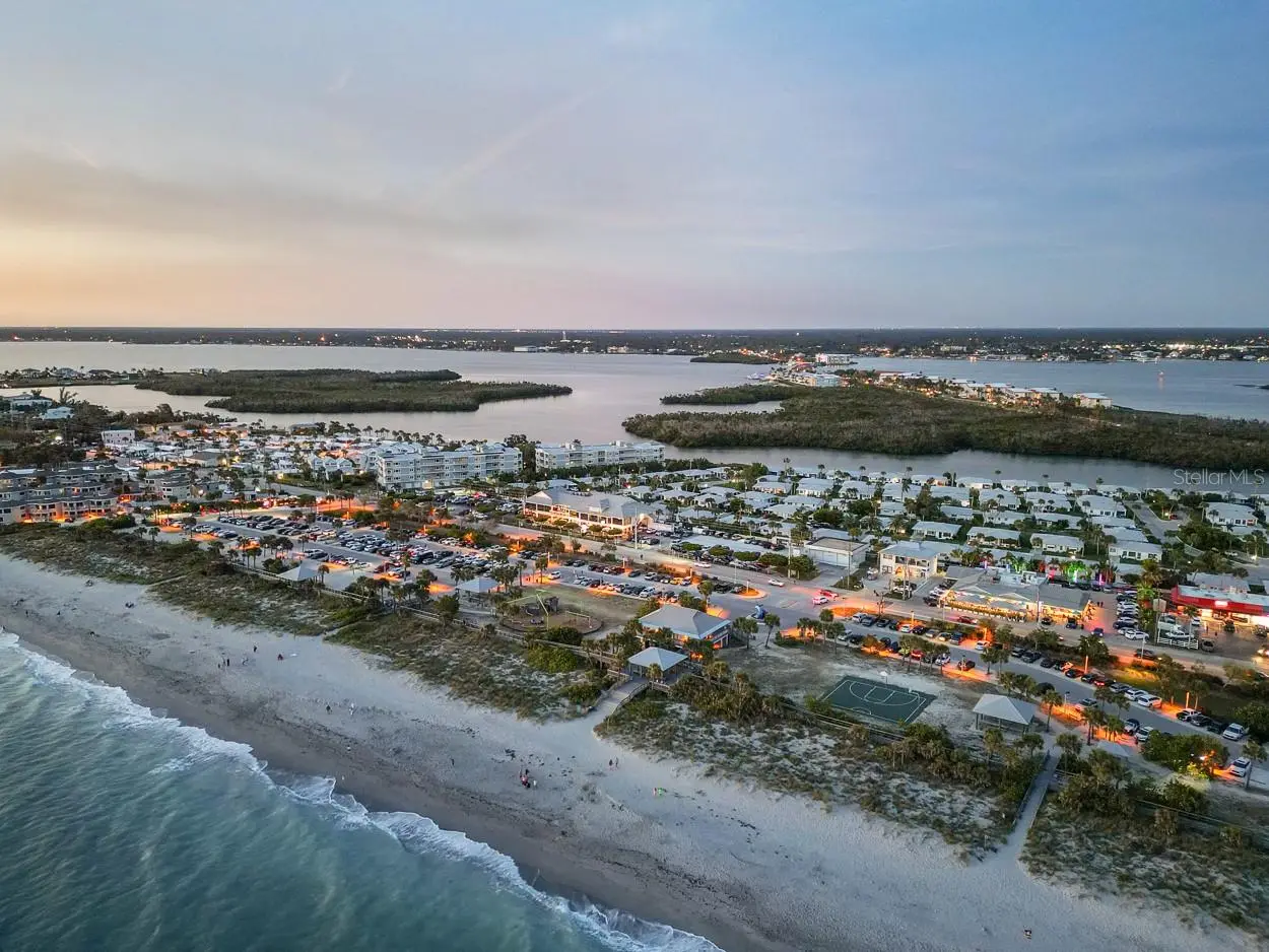 4055 Bay Oaks Circle, FL