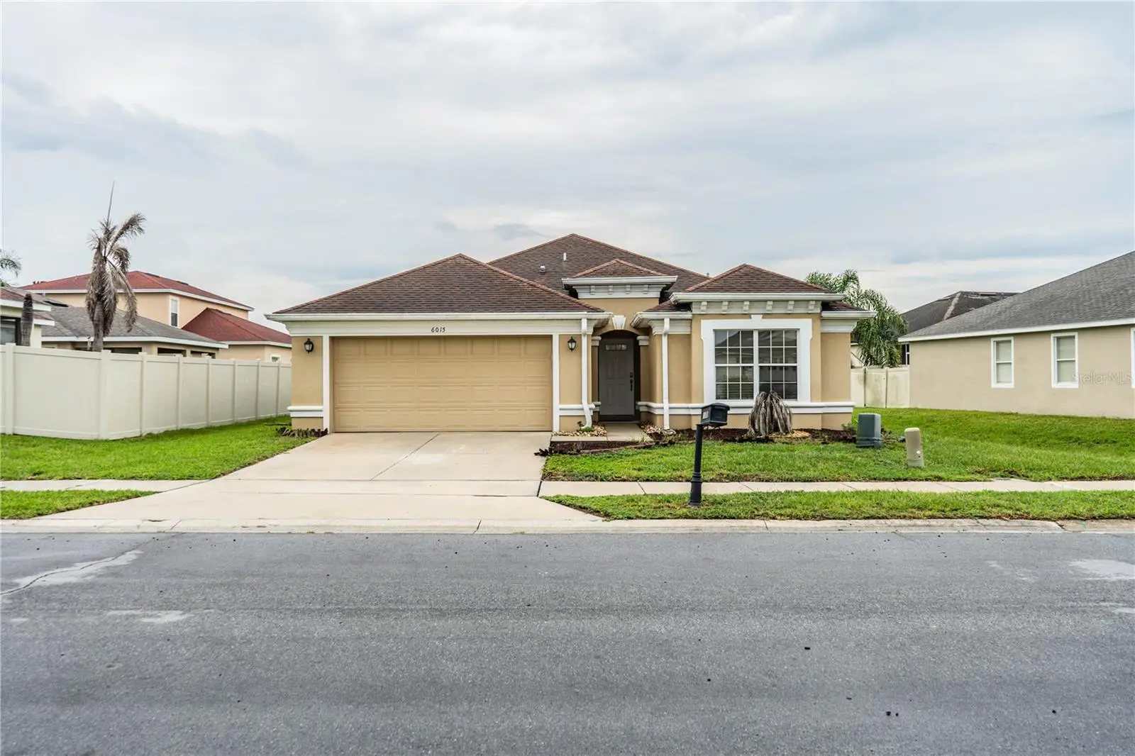 6015 Champlain Pass, FL