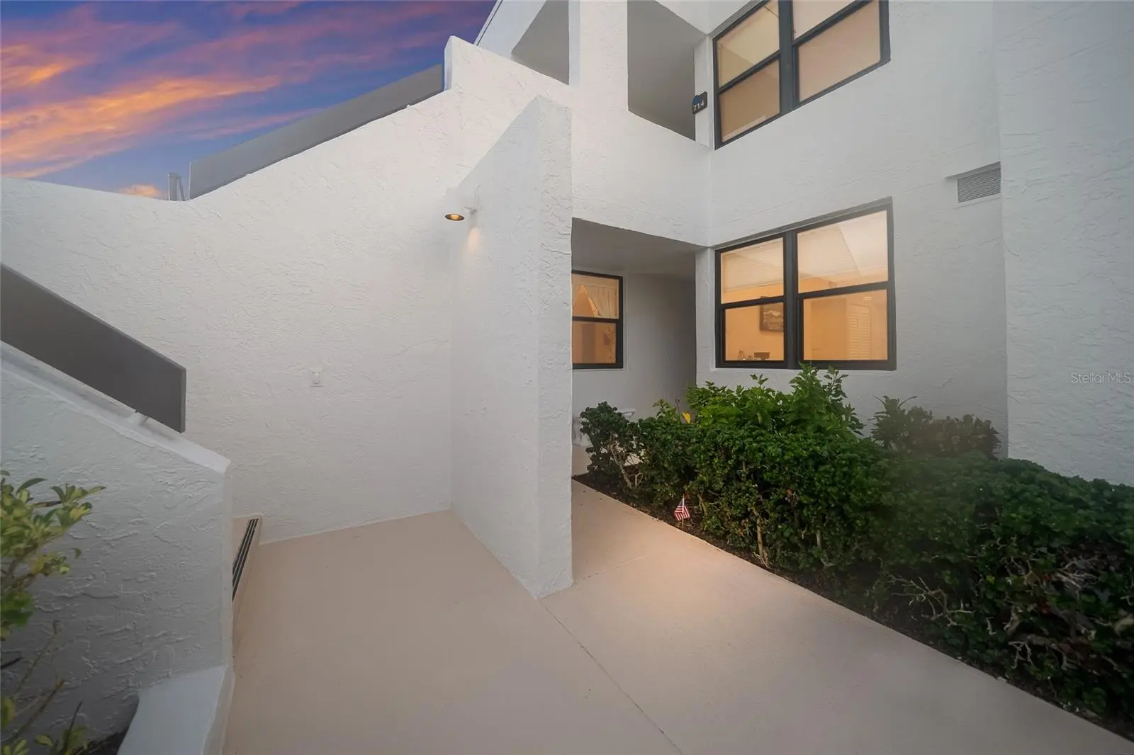 713 Bayport Way, FL