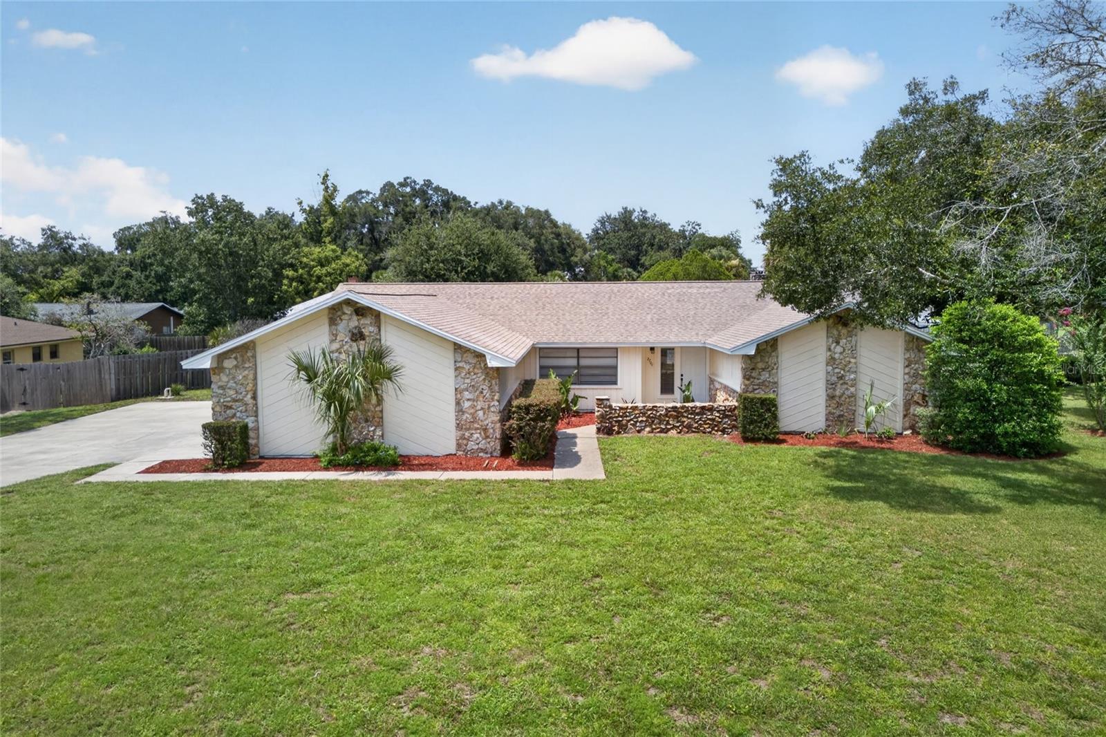 2704 Burgoyne Place, FL