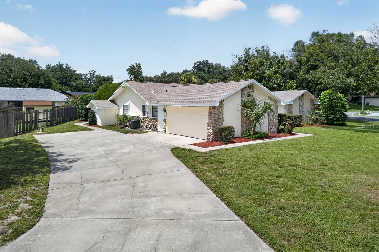 2704 Burgoyne Place, FL