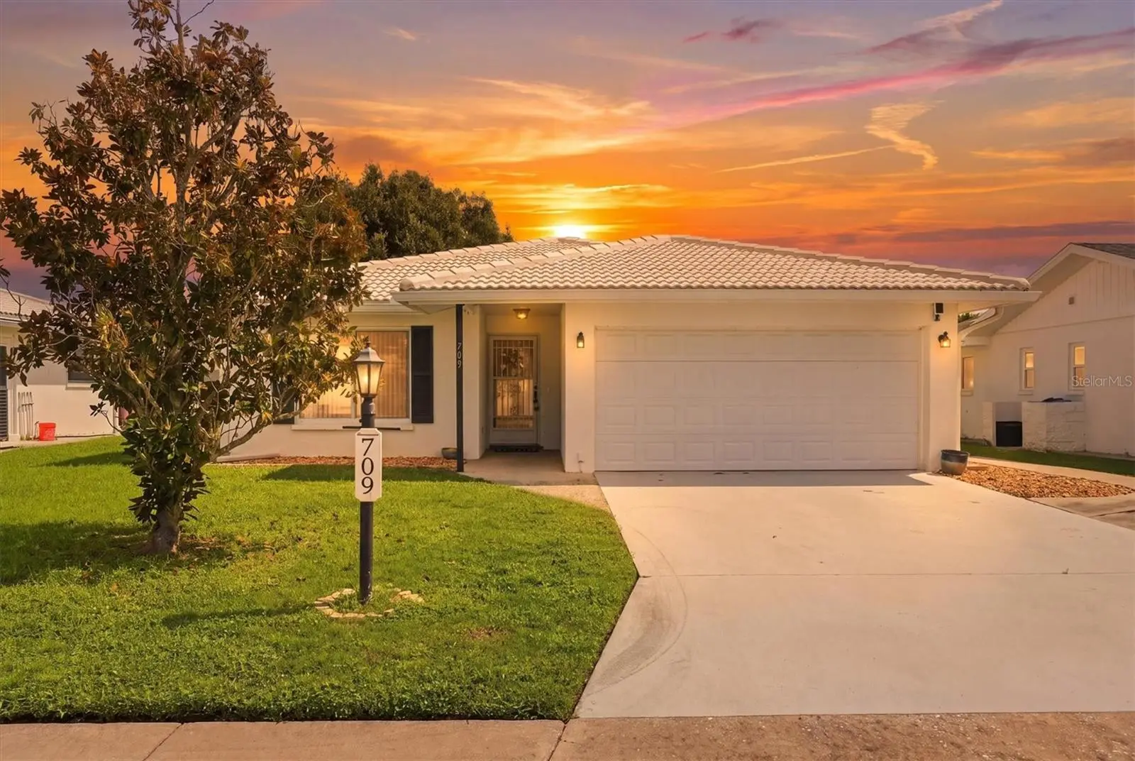 709 Hickory Lane, FL