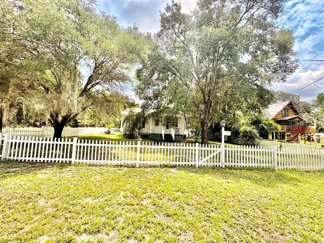 16 52nd Street, FL