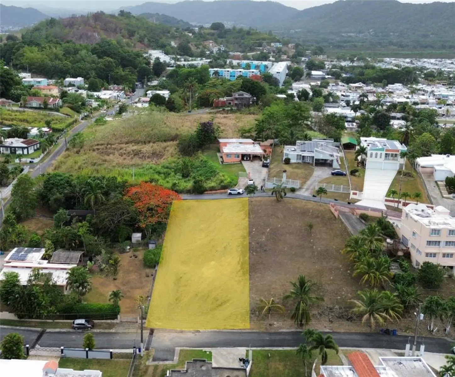12 Miramelinda St Paraiso Santa Barbara, PR