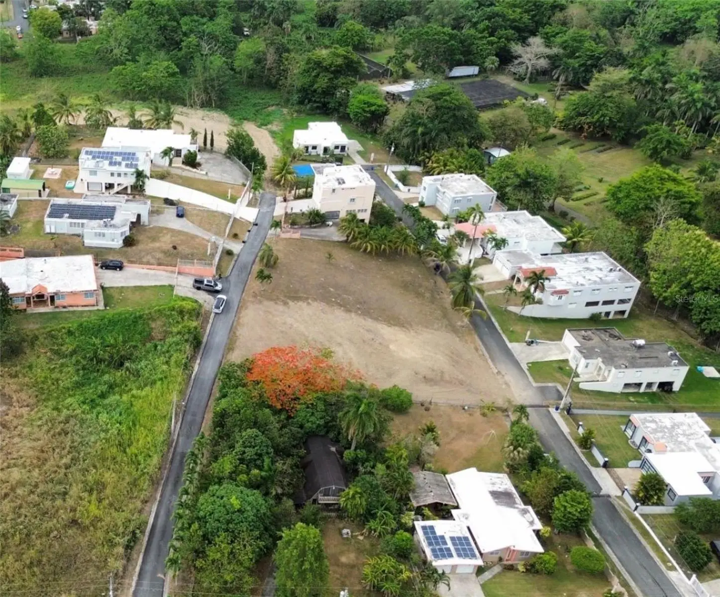 12 Miramelinda St Paraiso Santa Barbara, PR