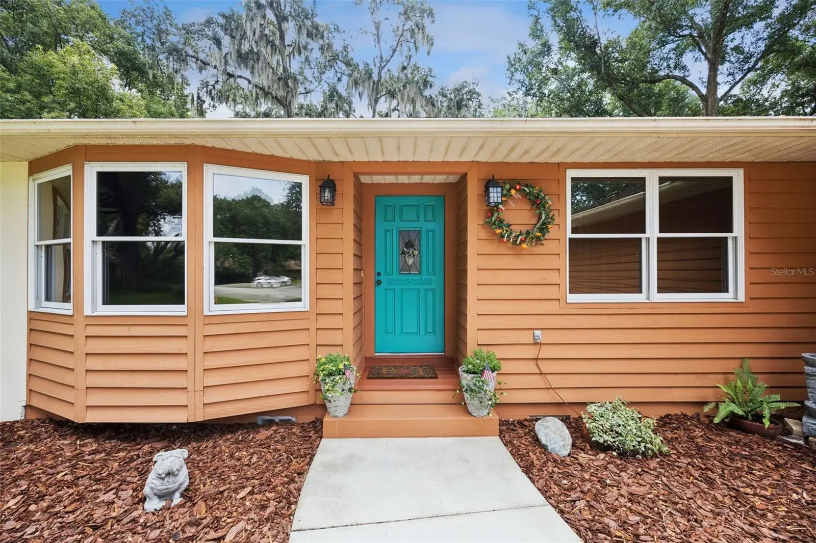 480 Lake Forest Circle, FL