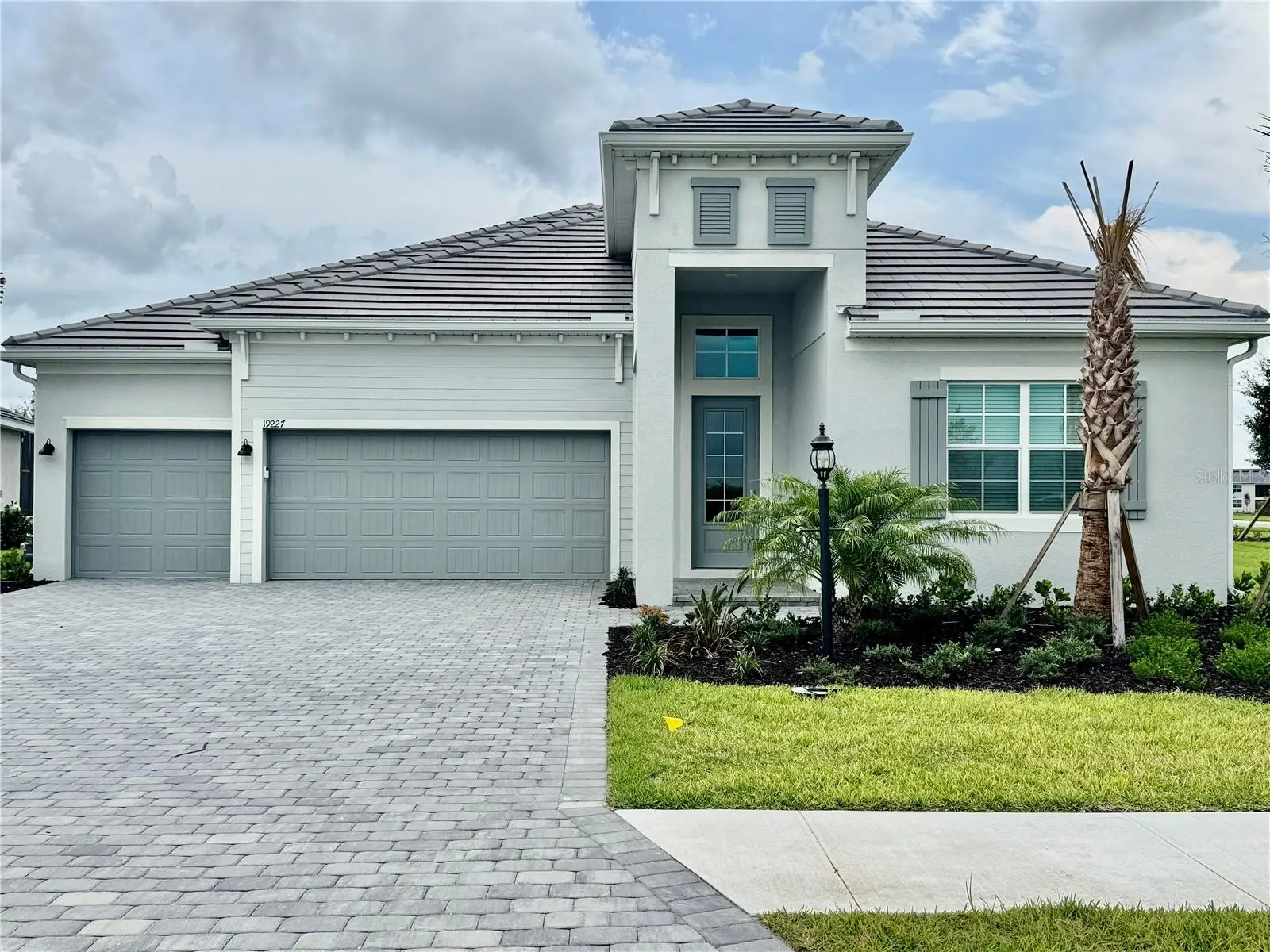 19227 Scallop Loop, FL