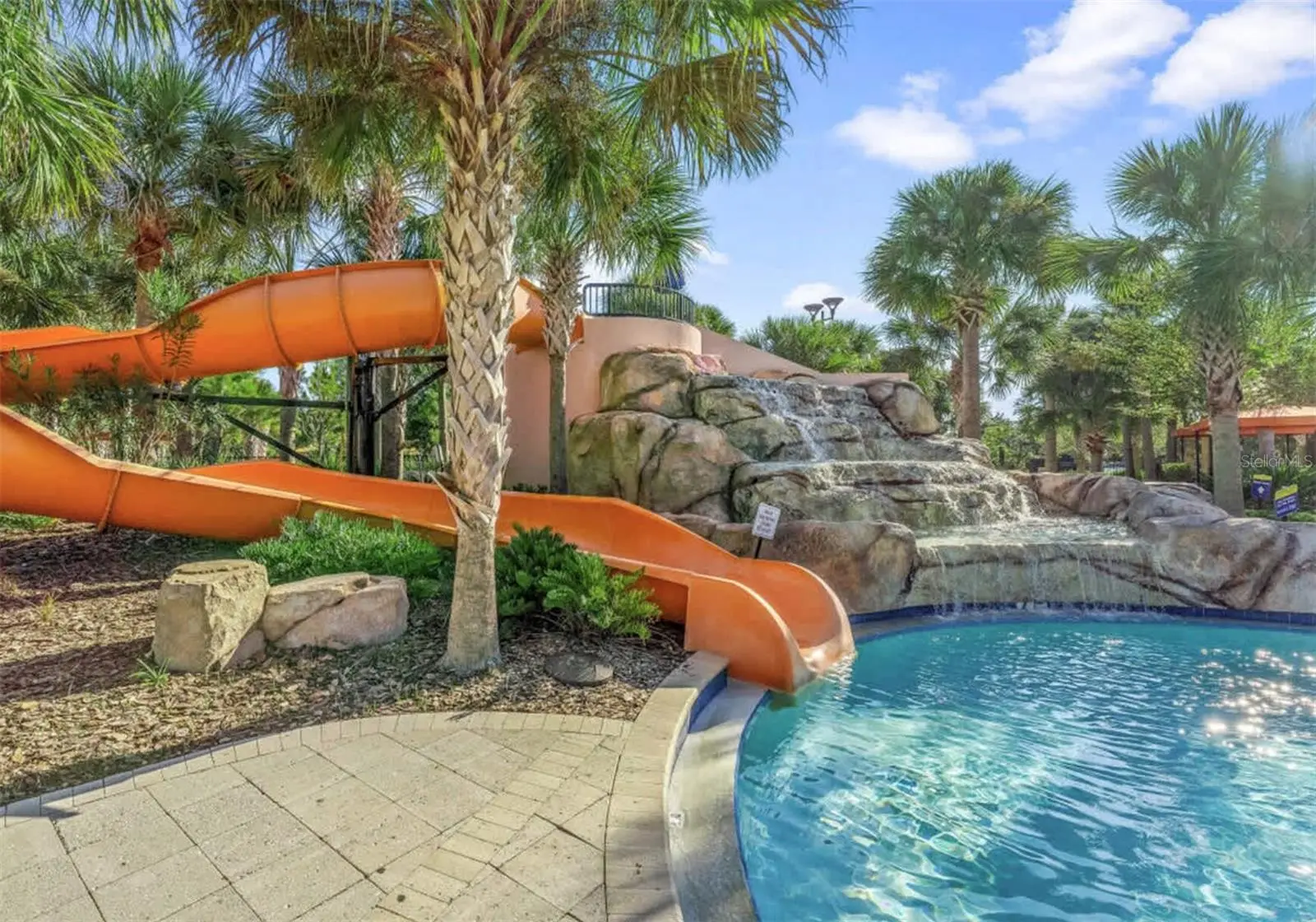 7352 Oakmoss Loop, FL