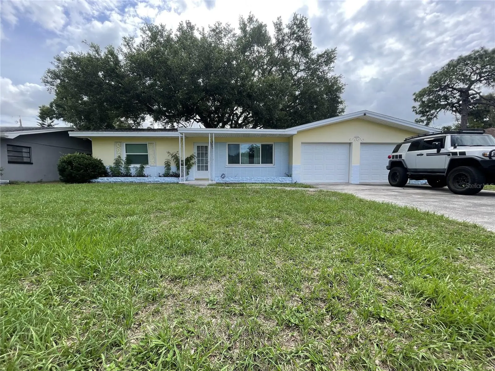 635 Deville Drive, FL