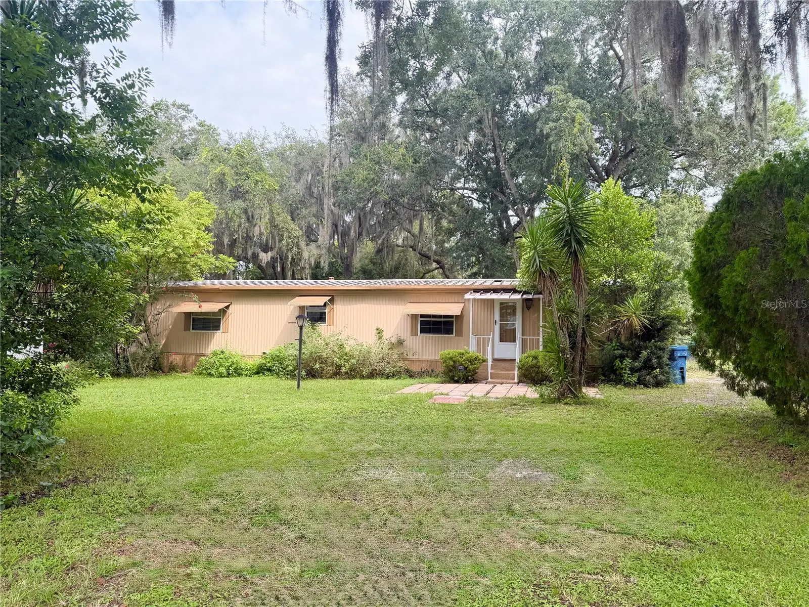 141 Robinhood Drive, FL