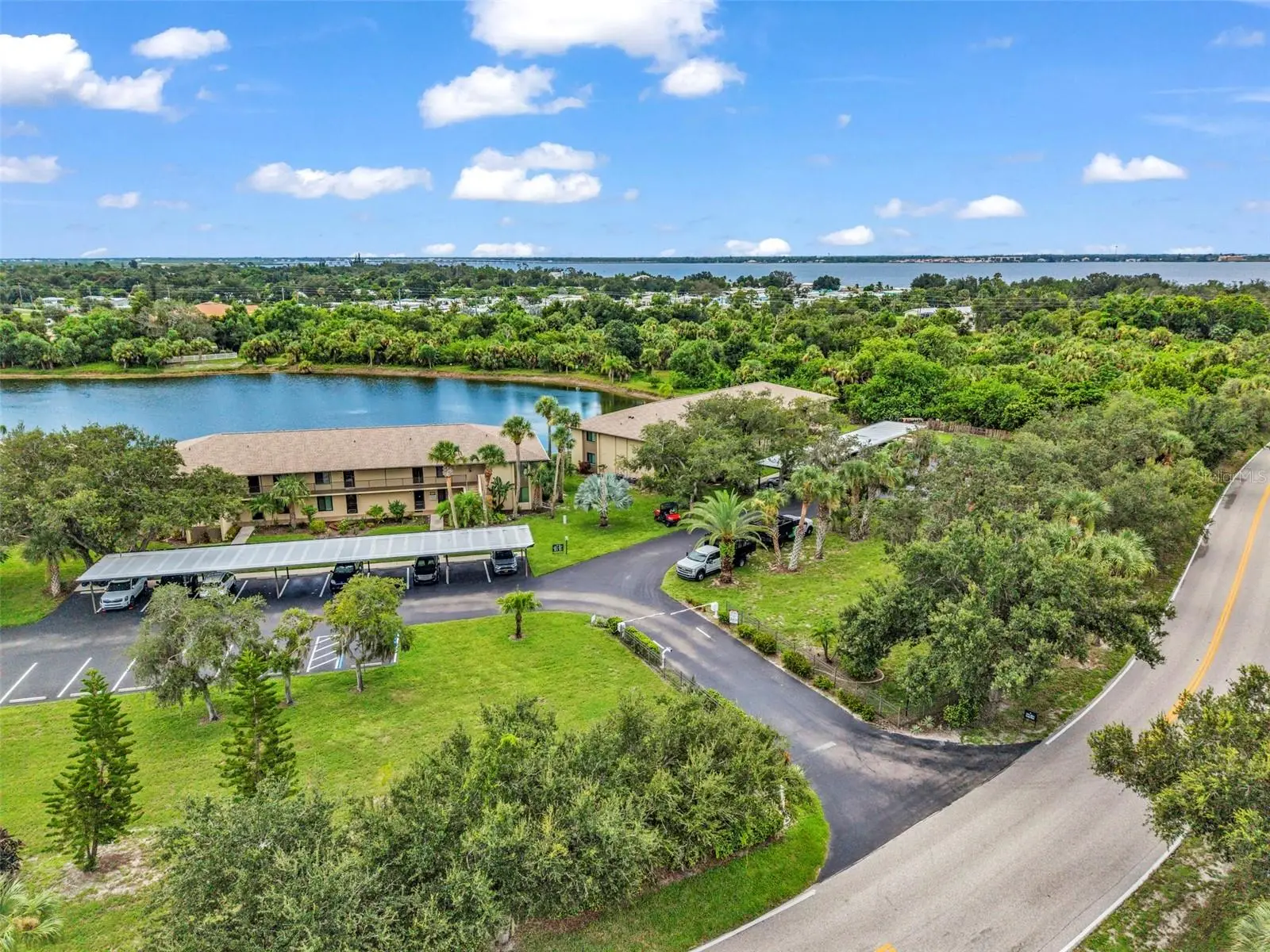 4000 Oakview Drive, FL