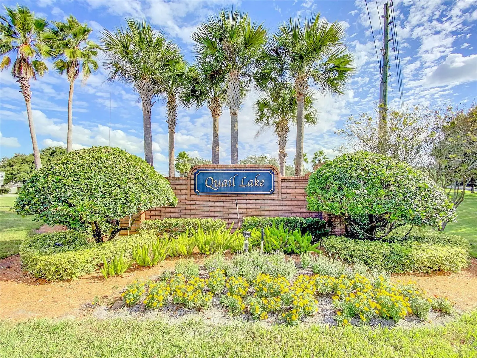 557 Quail Crest Court, FL