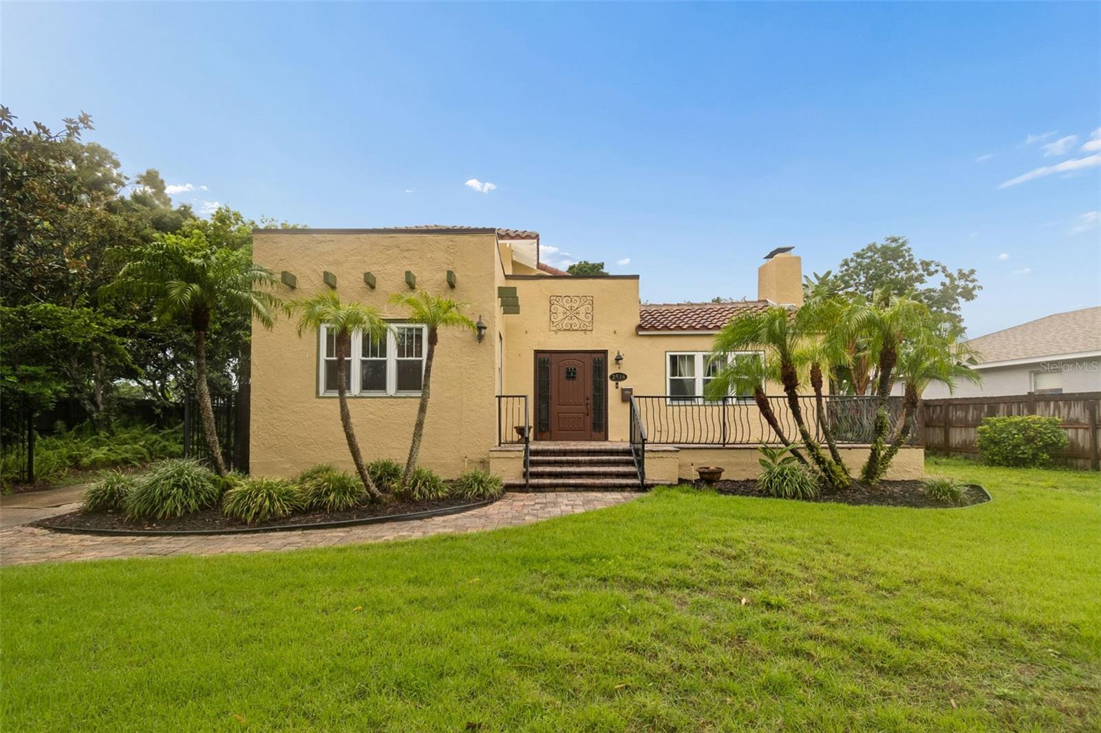2518 Granada Circle, FL