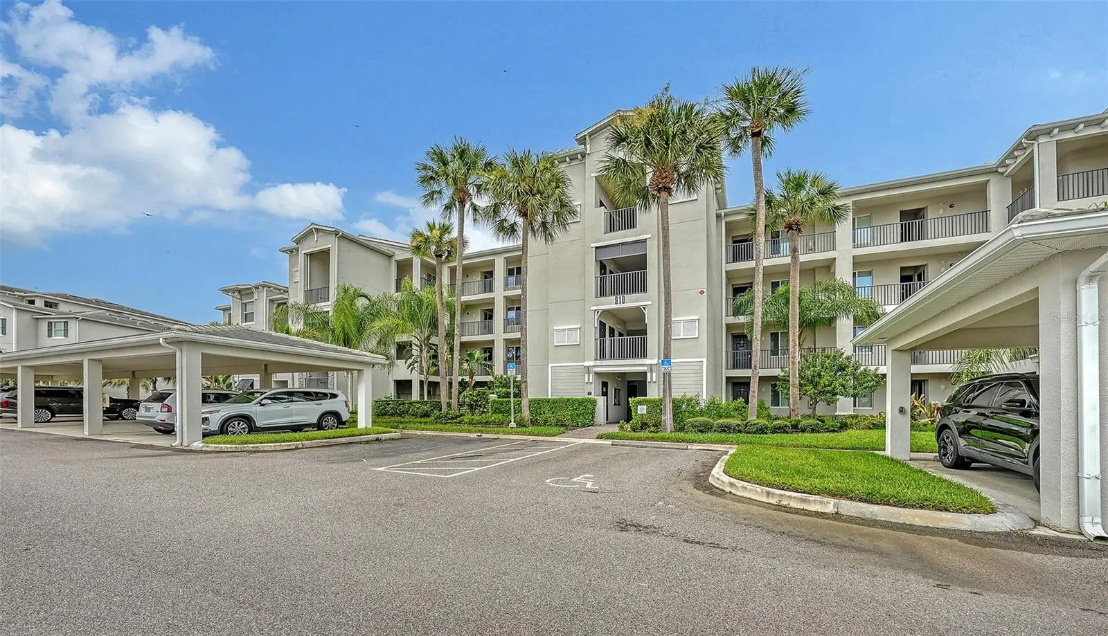910 Tidewater Shores Loop, FL