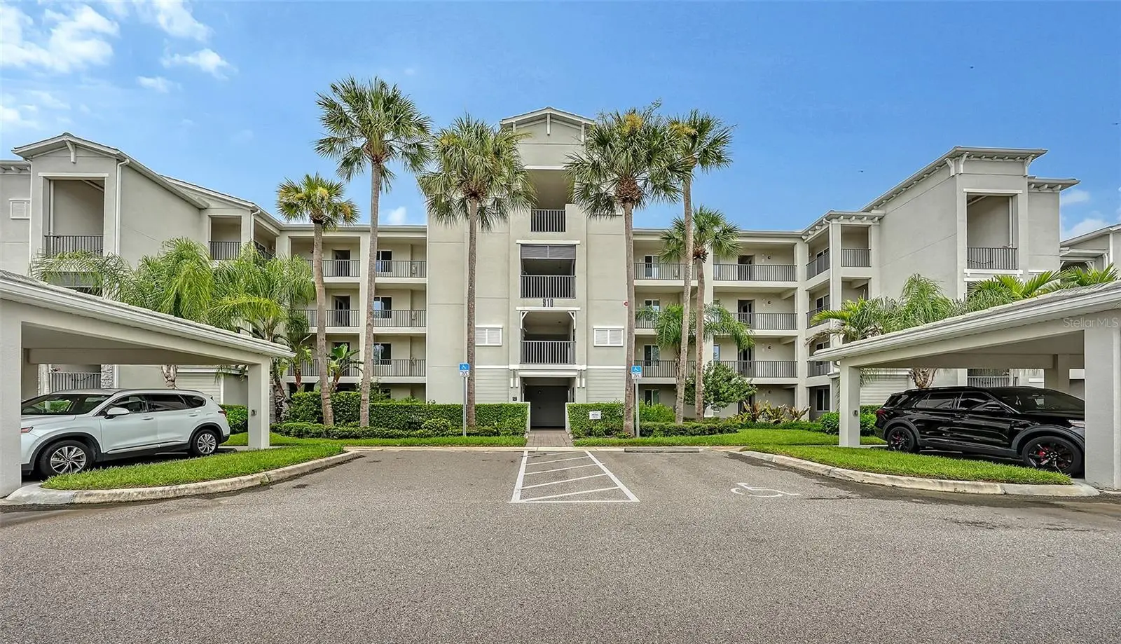 910 Tidewater Shores Loop, FL