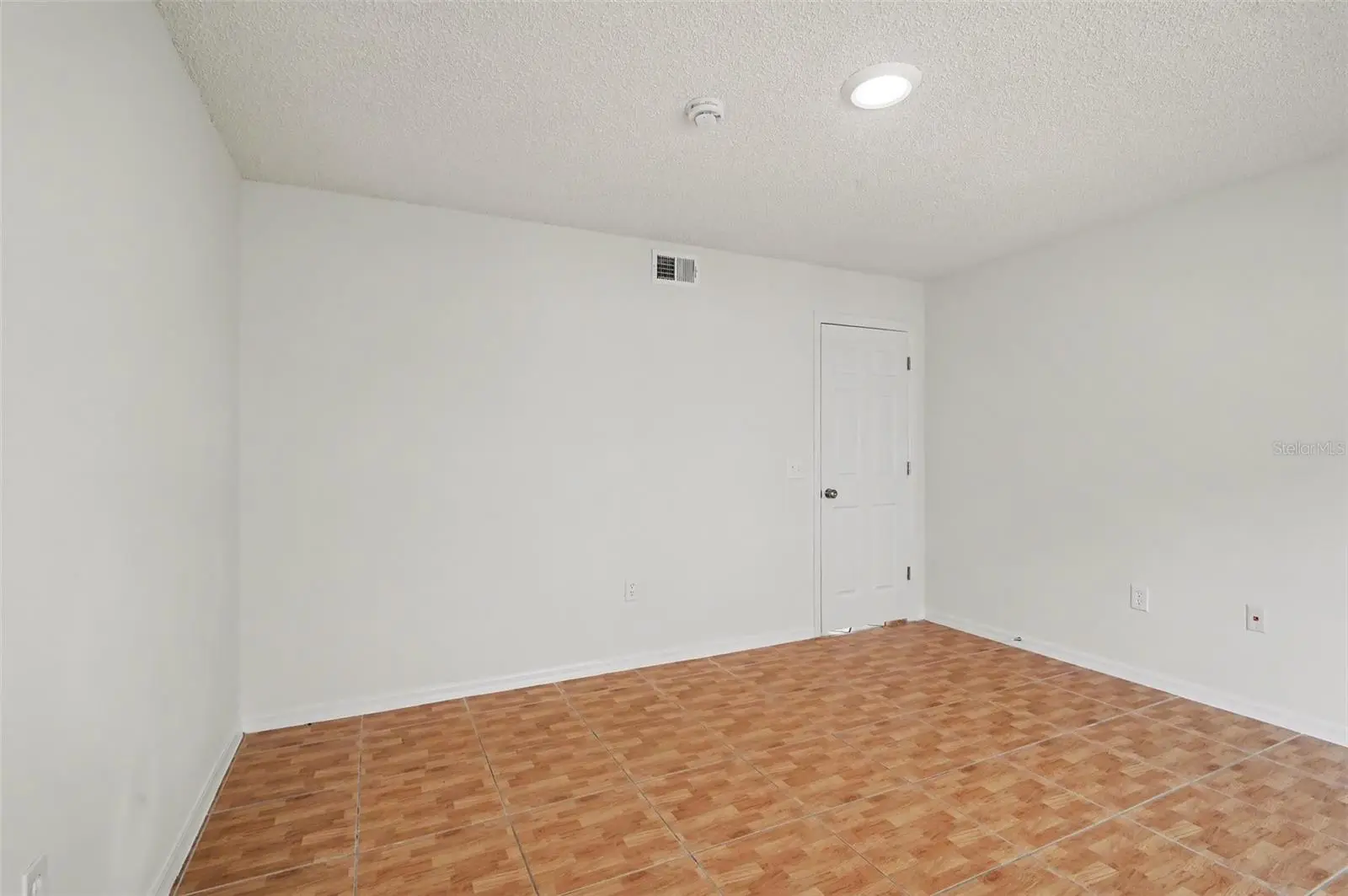 1093 Amanda Kay Circle, FL