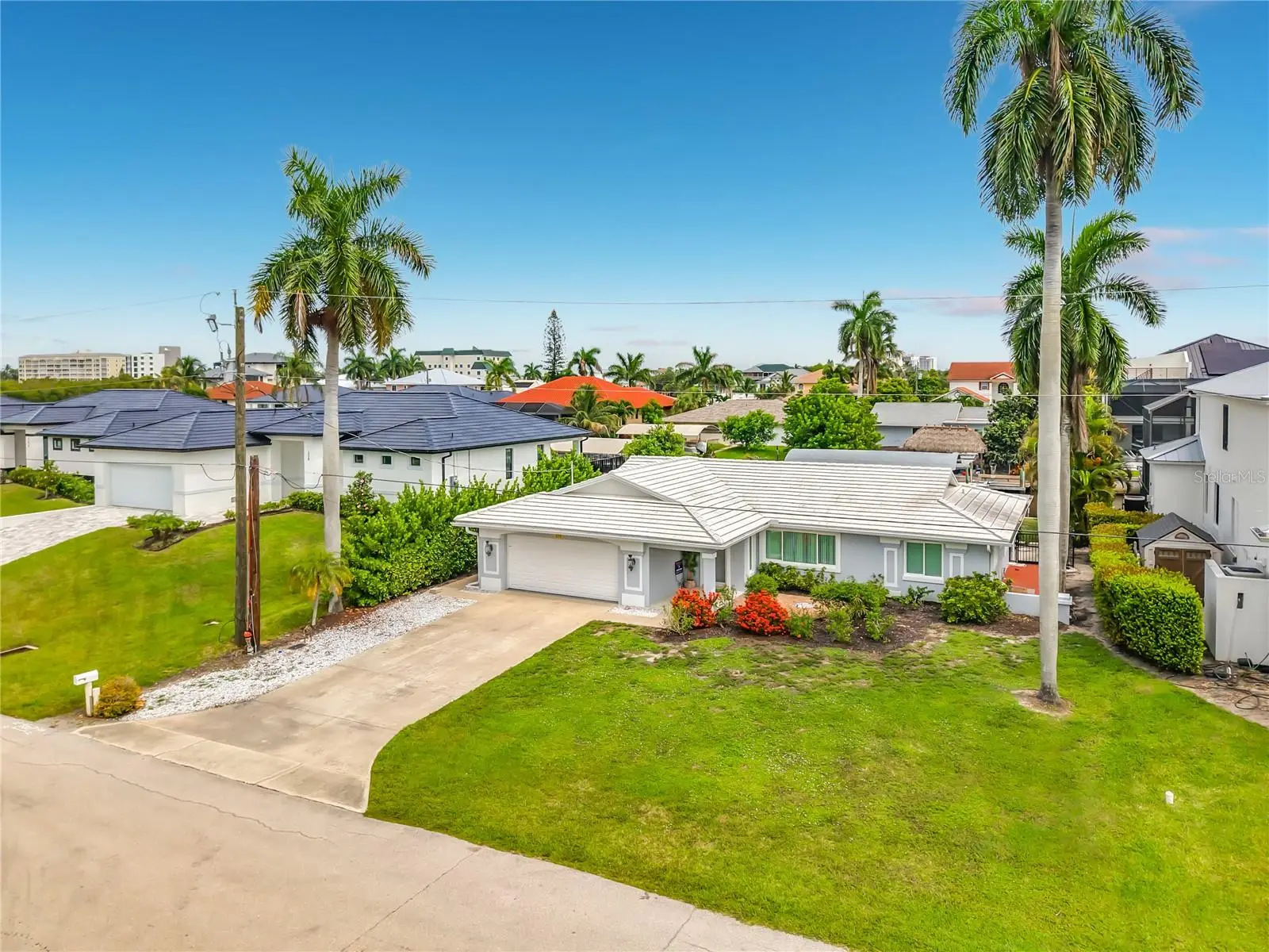 225 3rd Street, FL