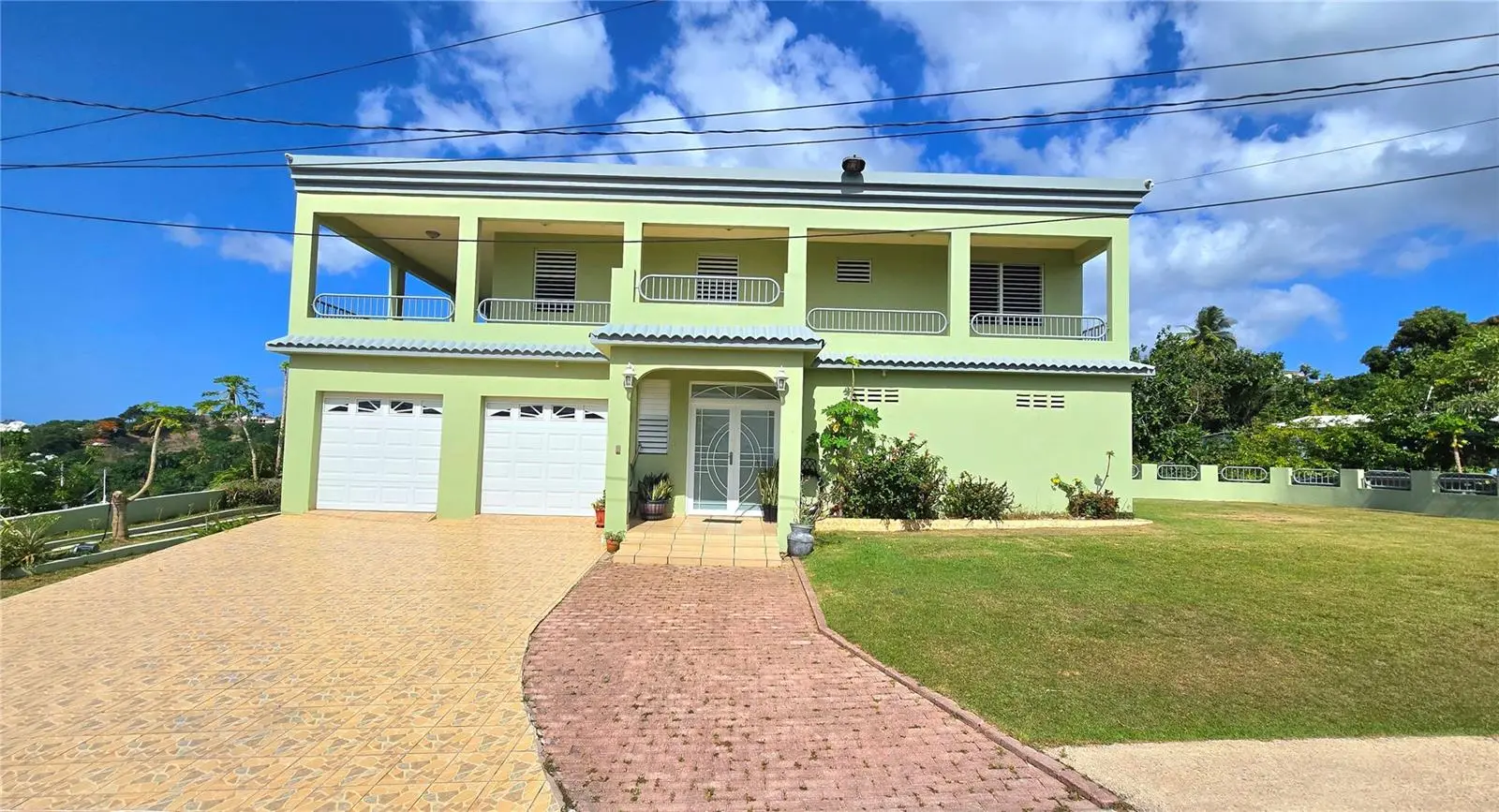 831 Sector Los Torres Bo. Minillas, PR