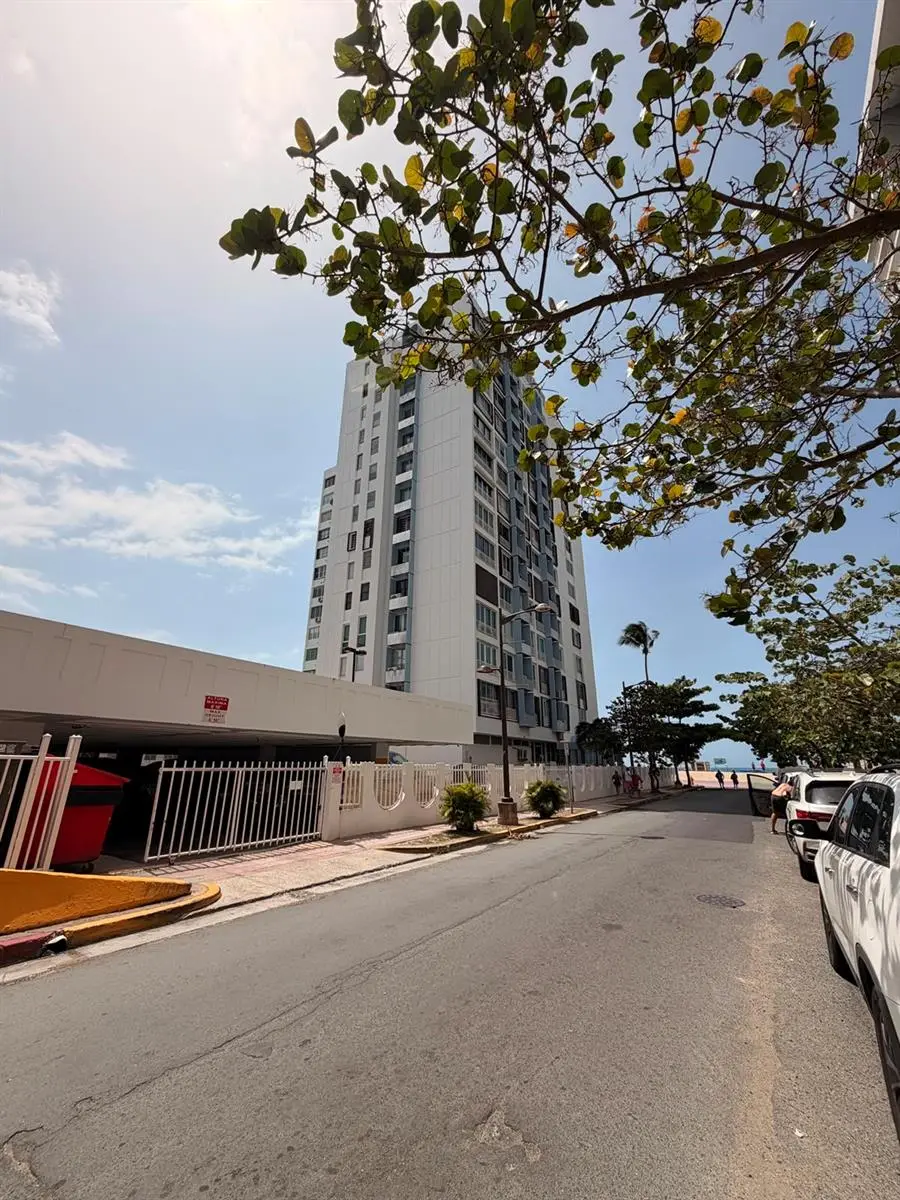 Ave Isla Verde Racquet Club, PR