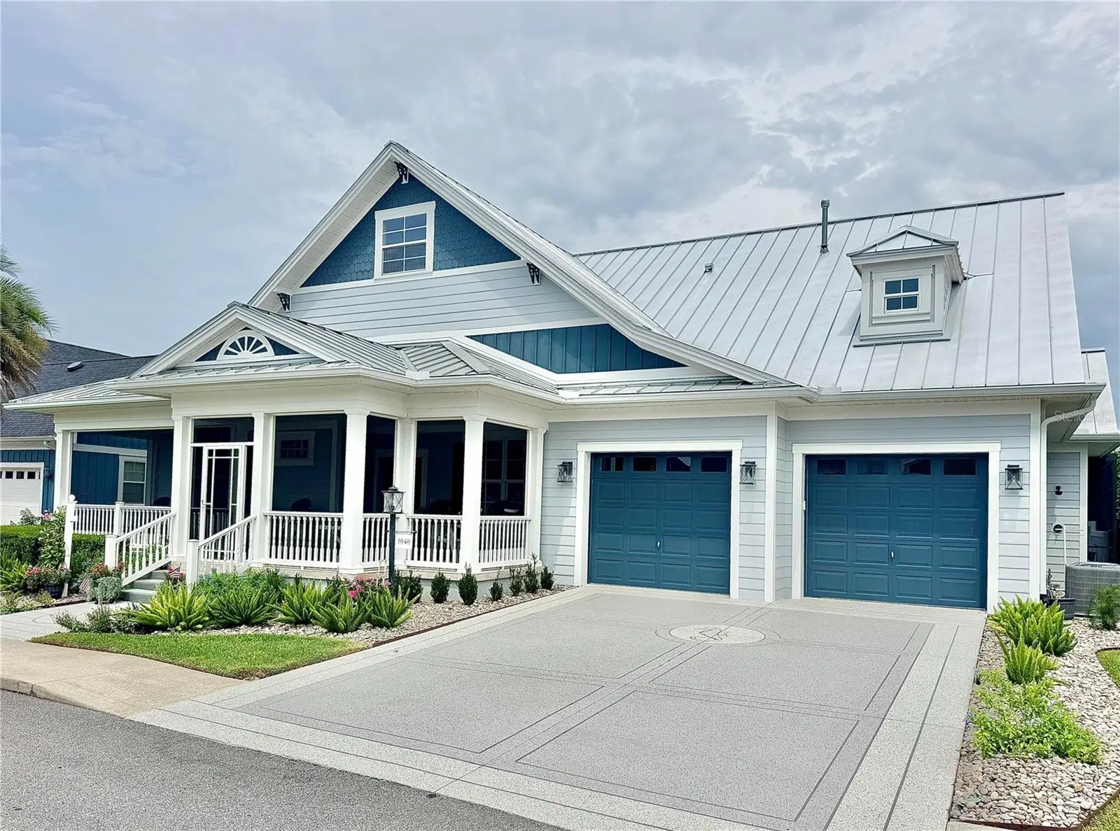 1040 Cottage Drive, FL