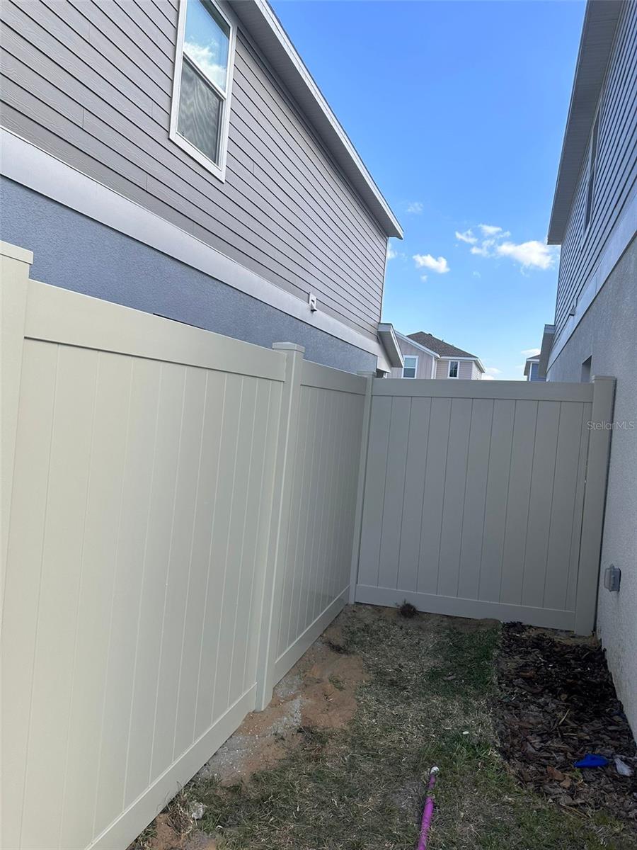 433 Sandbar Lane, FL