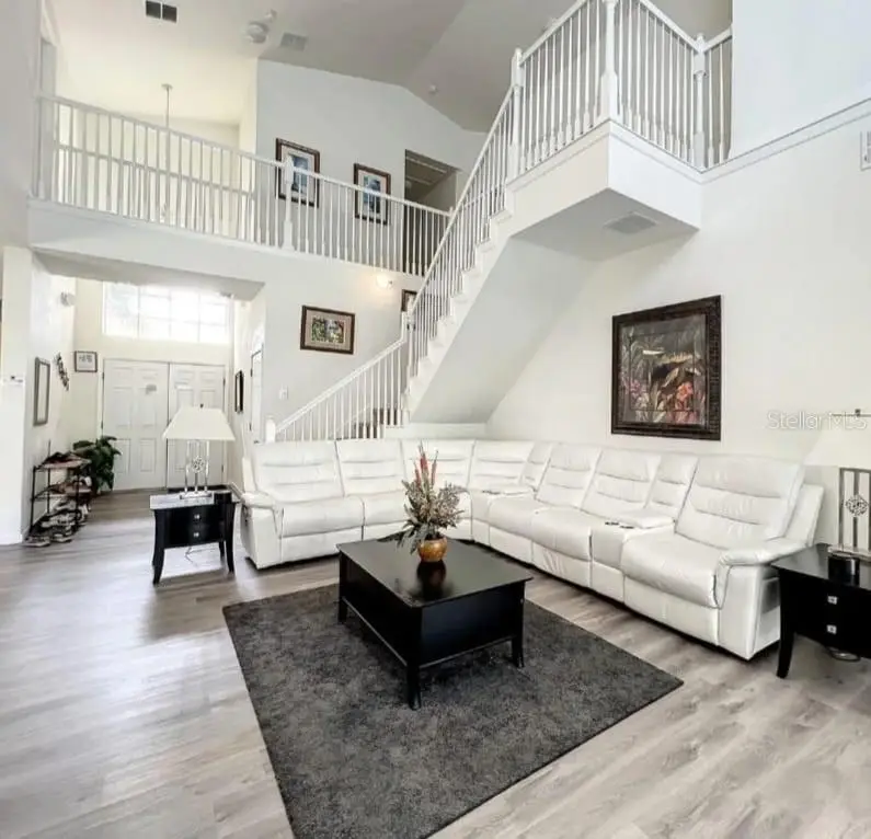 143 Windsor Place, FL