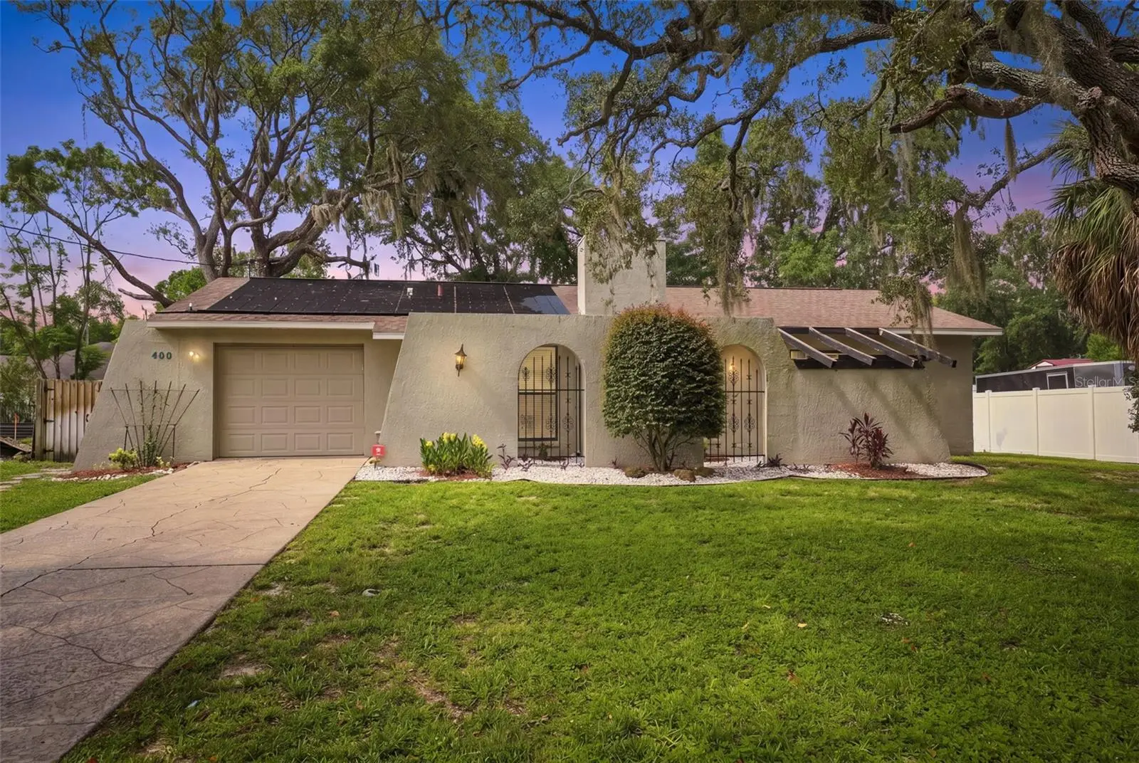 400 Fairbanks Road, FL