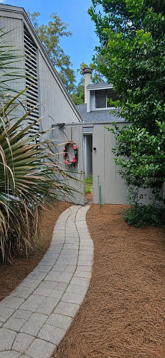 304 Fox Squirrel Lane, FL