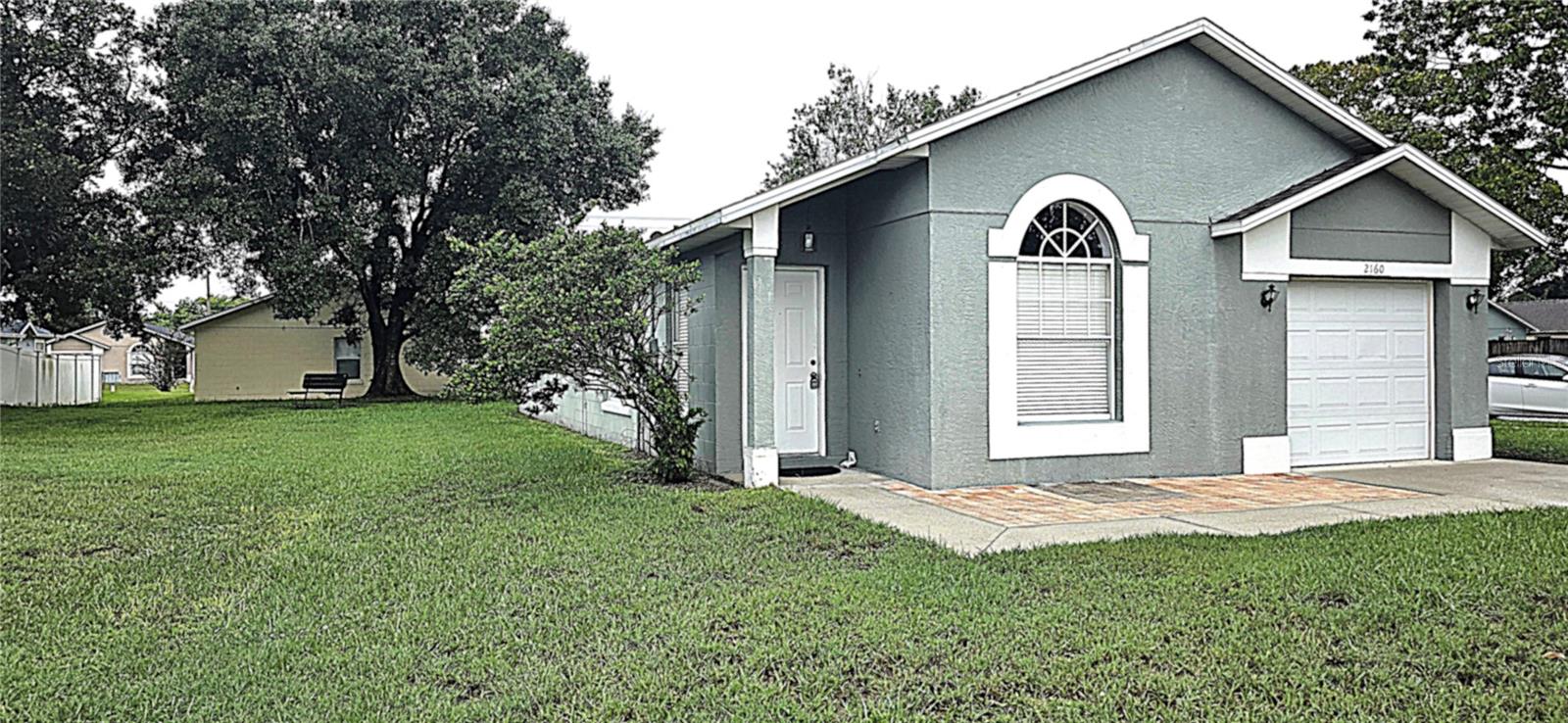 2160 Eola Court, FL