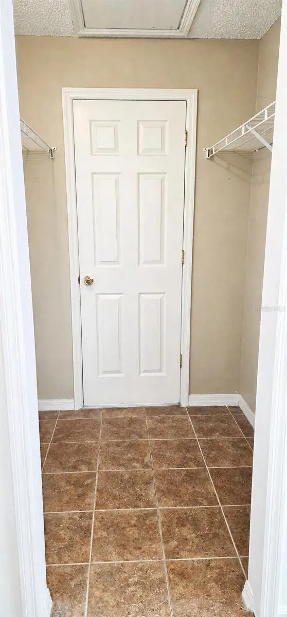 2160 Eola Court, FL