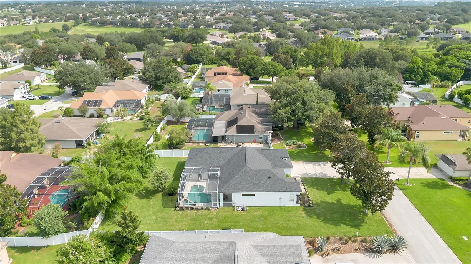 13149 Lakewind Drive, FL