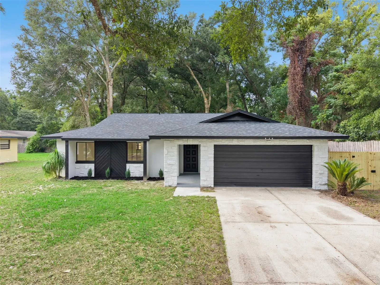 536 Bison Circle, FL