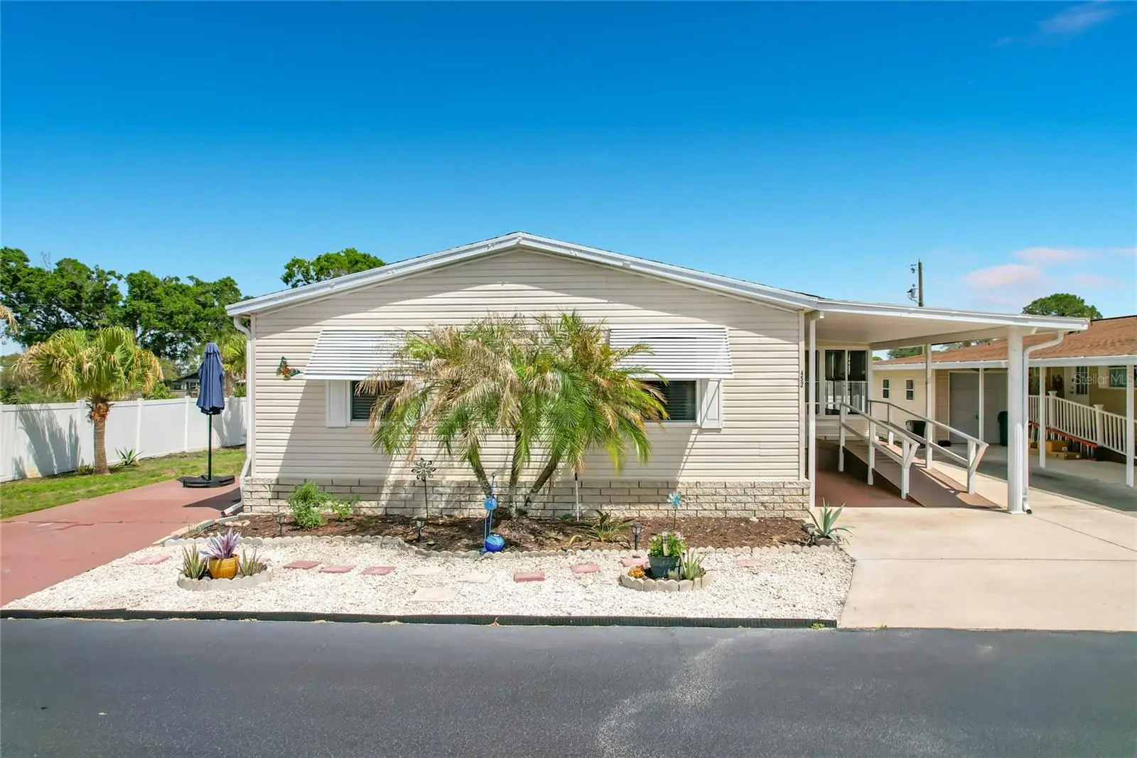 452 Par Drive, FL