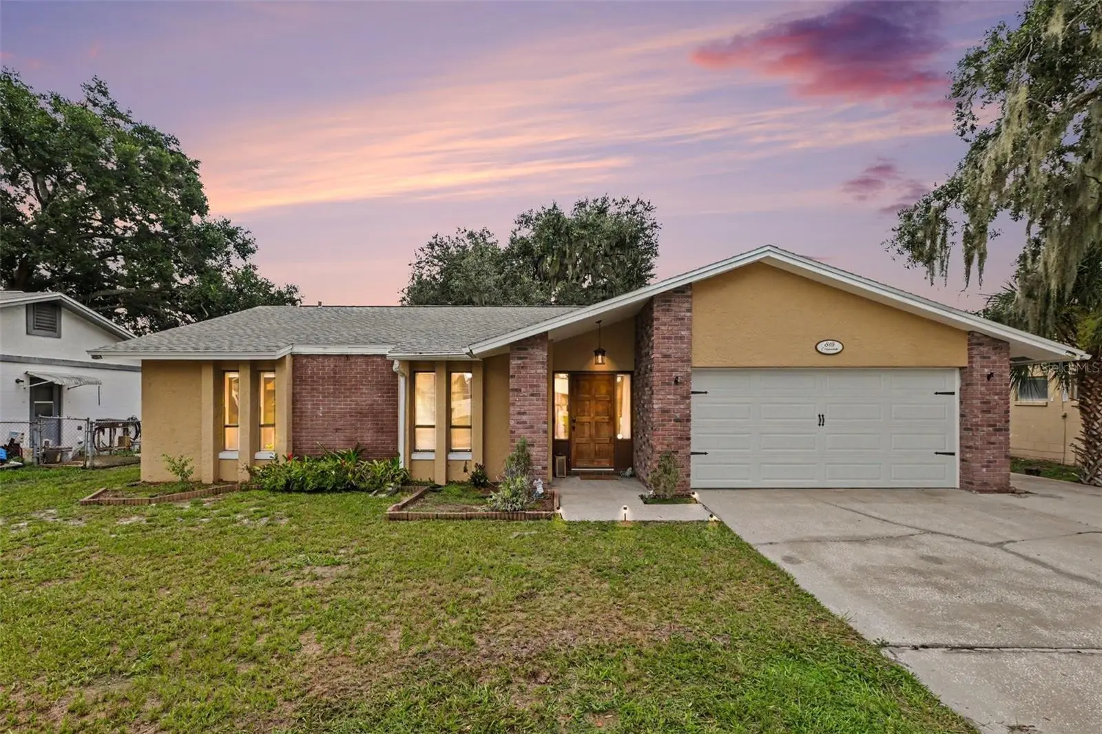 819 Crosswinds Drive, FL