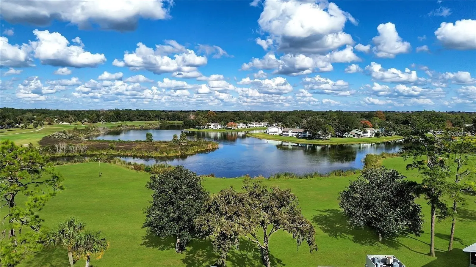 568 Fairways Circle, FL