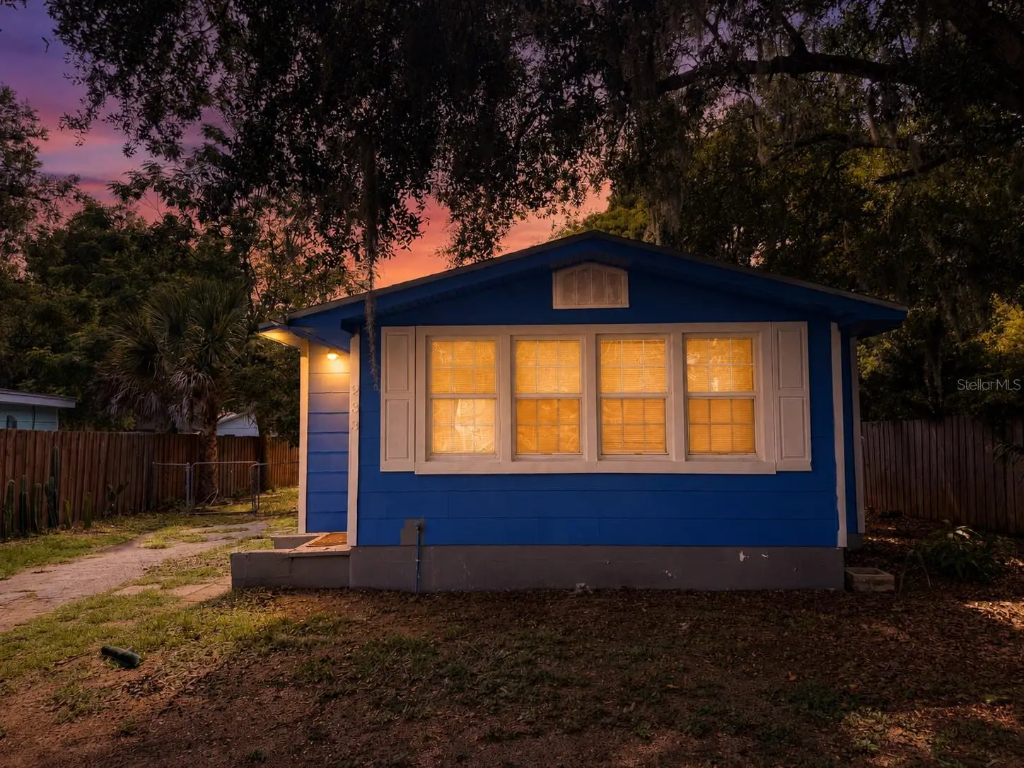 233 S Rhodes Street, FL