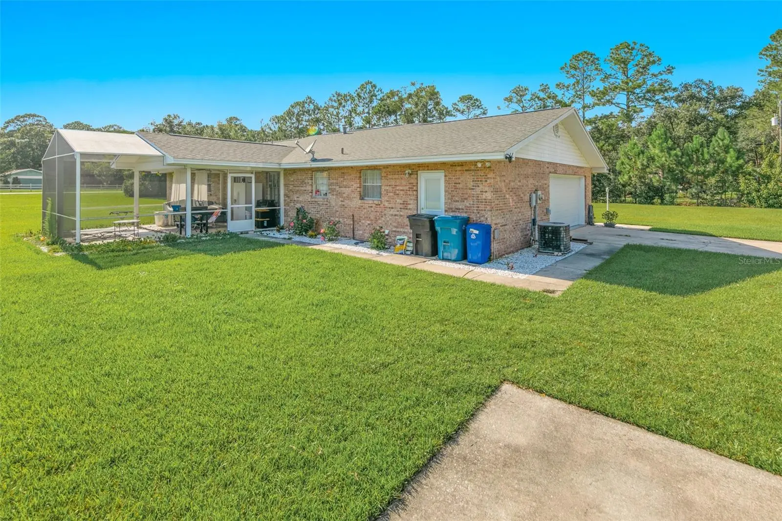 2041 Halifax Drive, FL