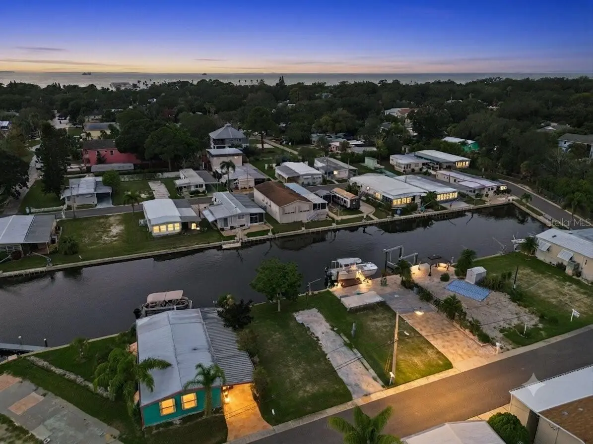 102 Schooner Drive, FL