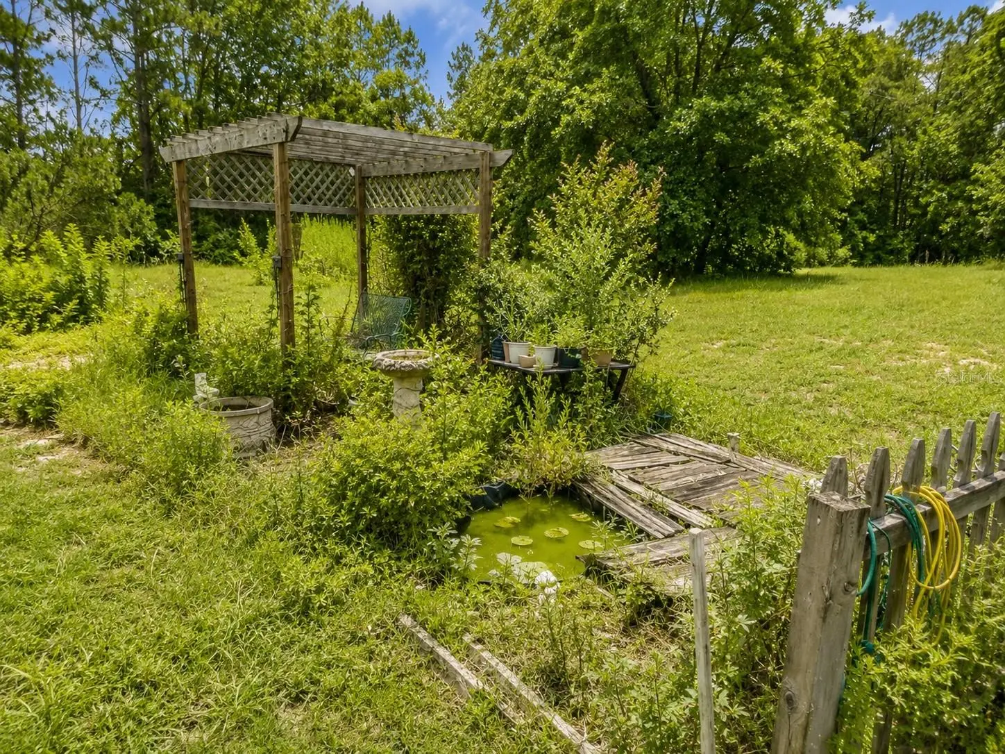 2221 Daffodil Avenue, FL