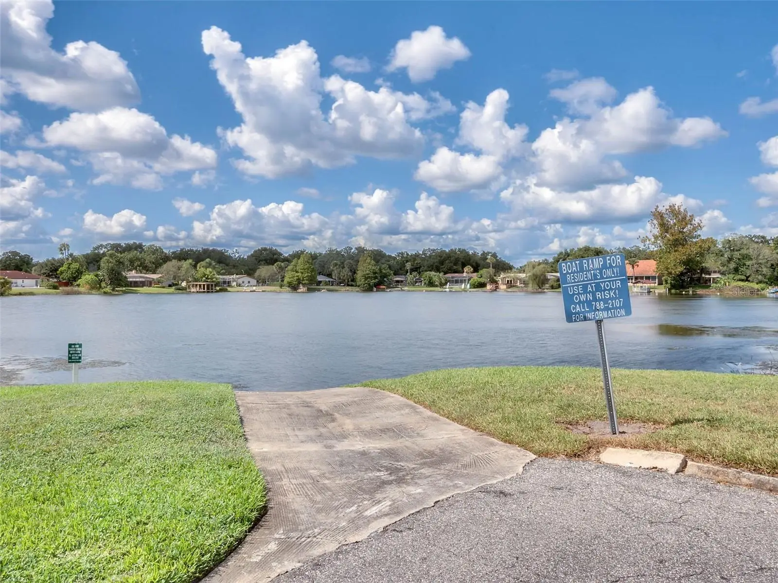 904 Lake Destiny Road, FL