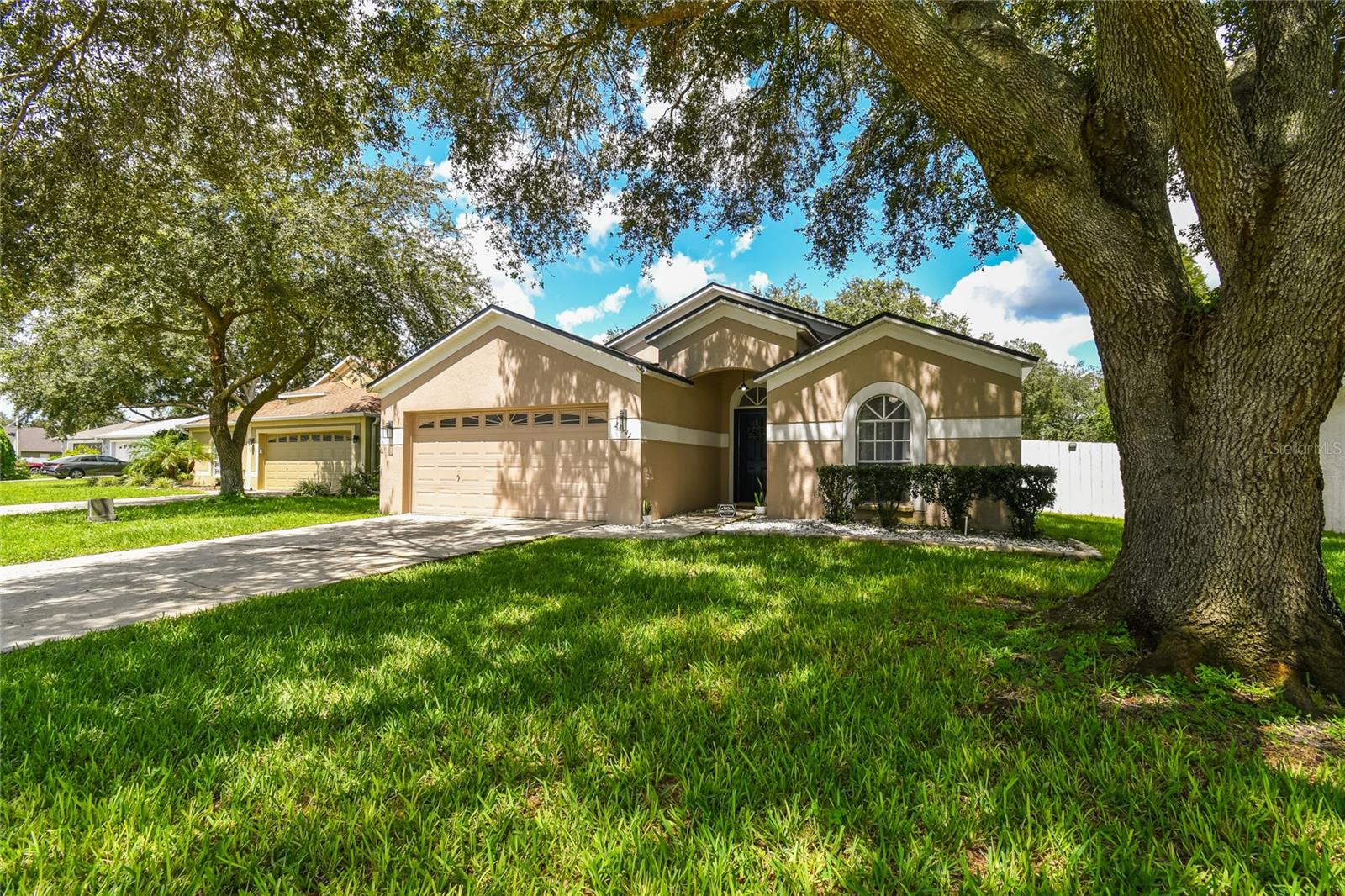 24541 Laurel Ridge Drive, FL