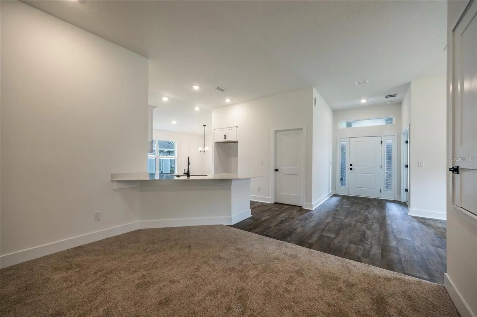 32 Rymshaw Drive, FL