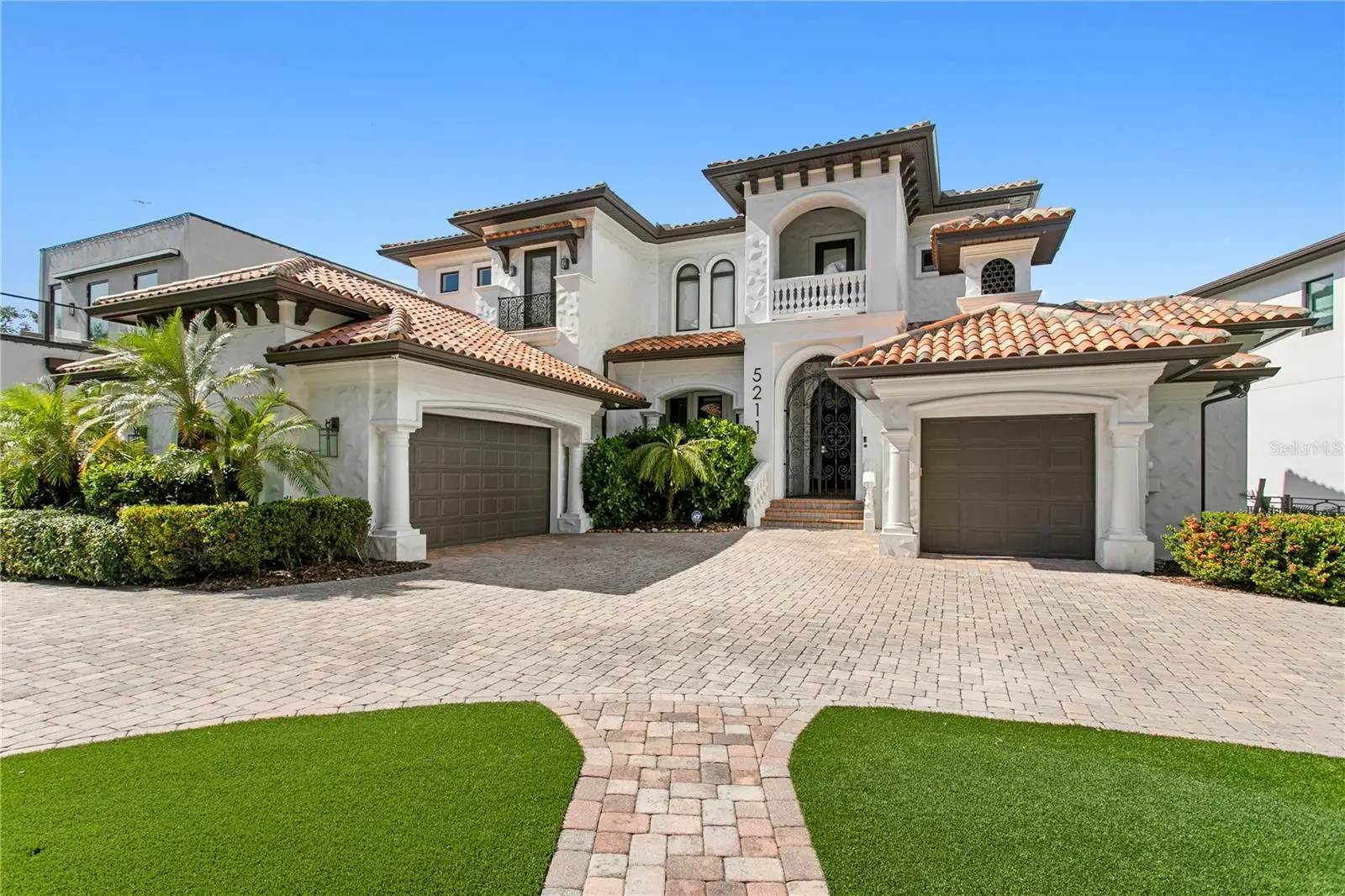 5211 Neptune Way, FL