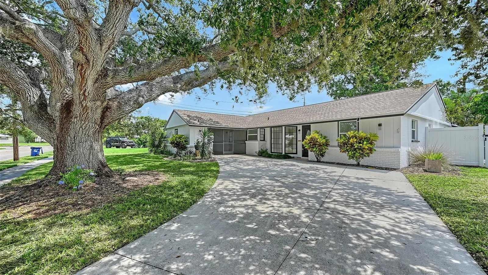 6711 Lockwood Ridge Road, FL