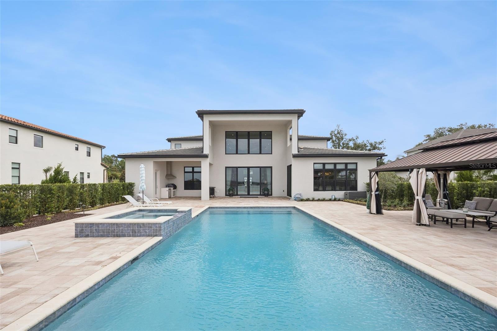 15421 Pendio Drive, FL