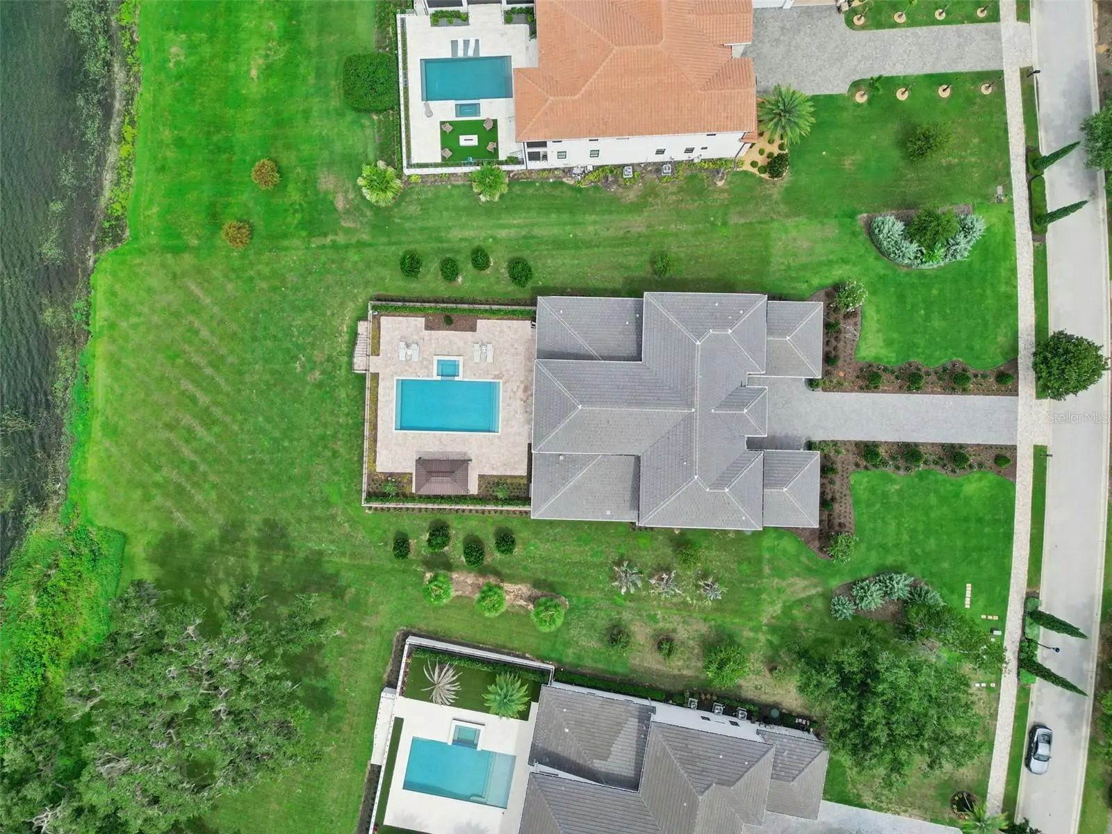 15421 Pendio Drive, FL