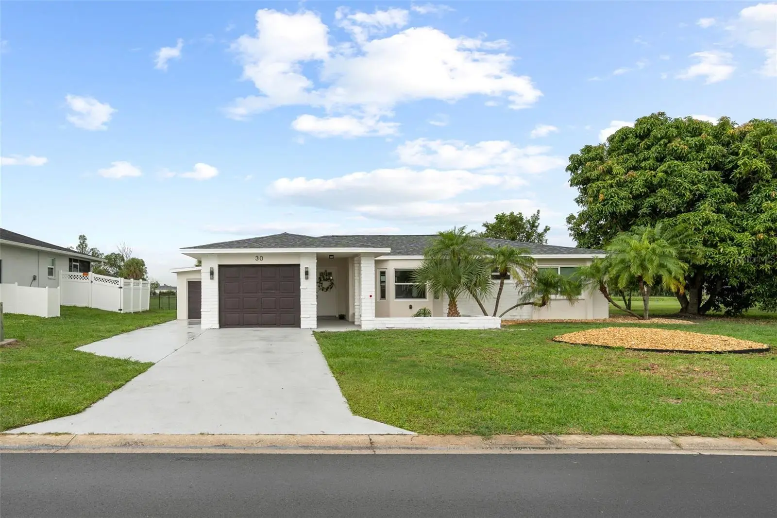 30 Oakland Hills Court, FL