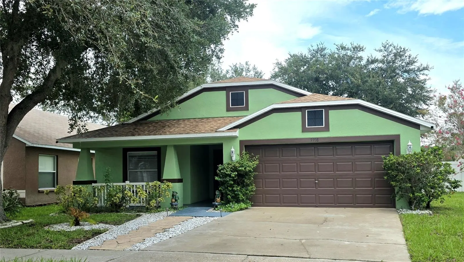 9708 White Barn Way, FL