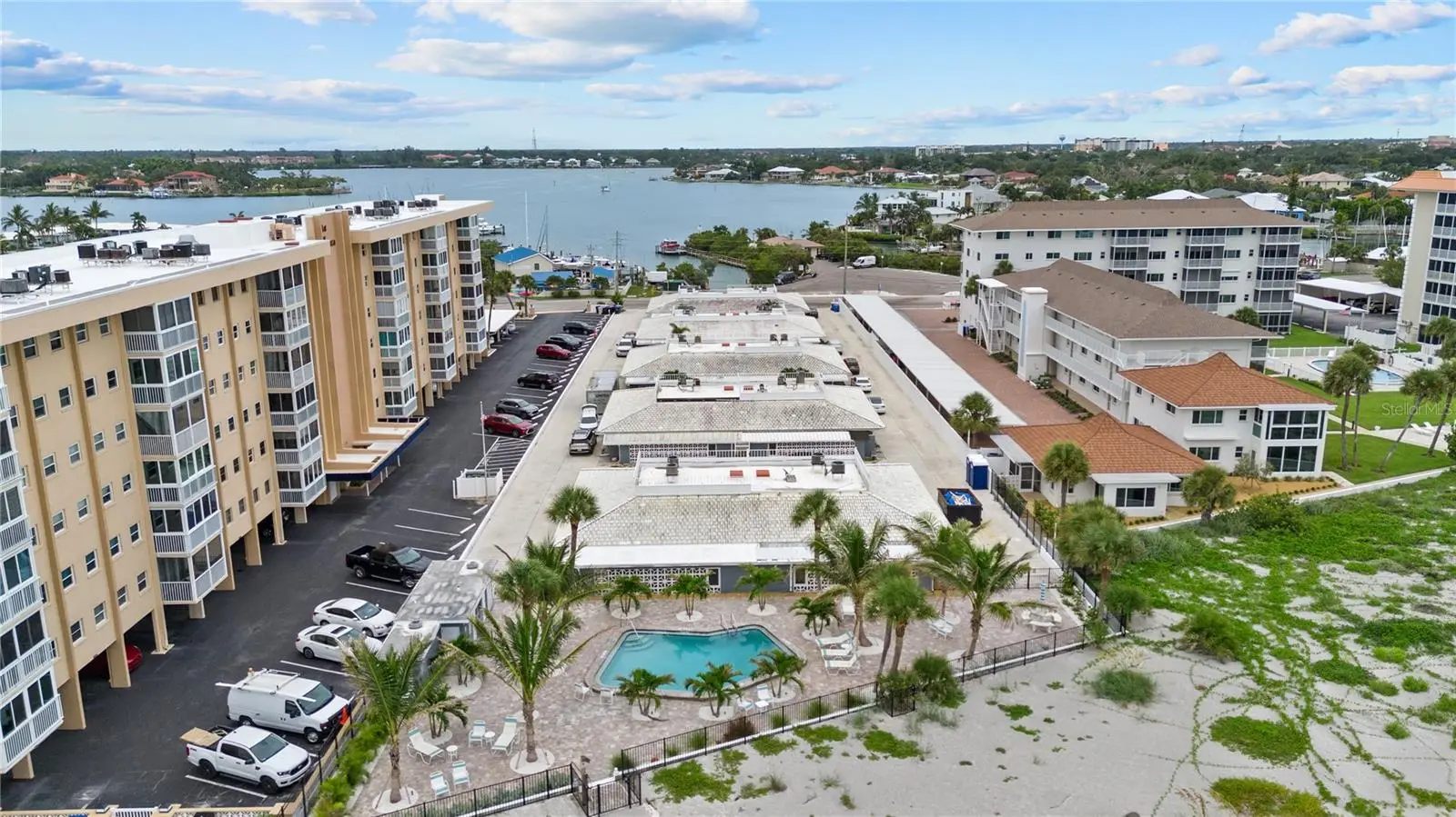 1205 Tarpon Center Drive, FL